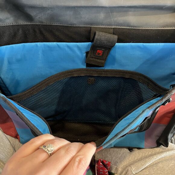 NEW OGIO Tactic 13 Messenger - Blockade Crossbody Laptop - Picture 11 of 16